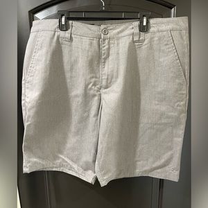 O’Neil mens relaxed fit shorts size 40